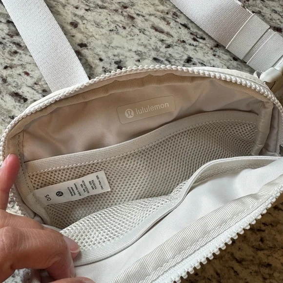 lululemon athletica off-White Crossbody Bag. New without tags. - Picture 2 of 2